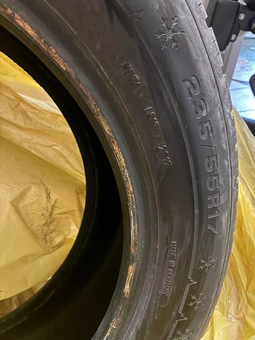 Зимни гуми Dunlop 235/55 R17