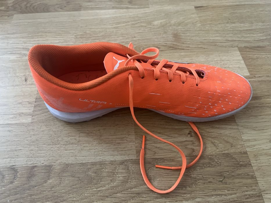 adidasi puma  crampoane mici