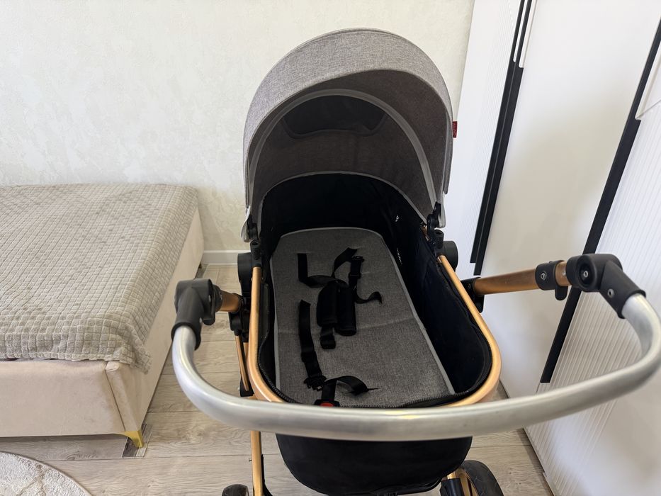 Продам детскую коляску б/у