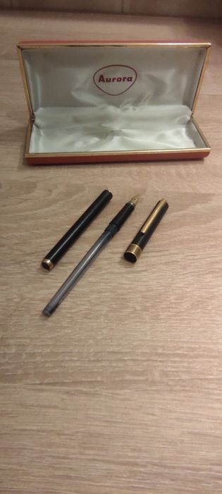 Stilou Aurora Marco Polo negru penita marimea M