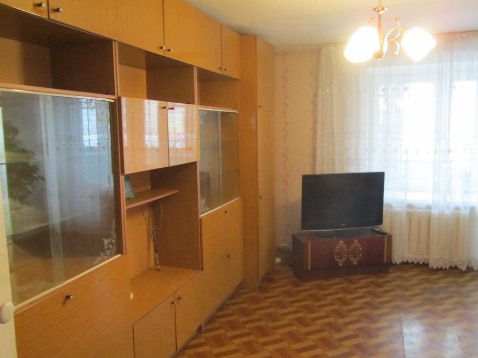 3-комн. кв.2-ой этаж в 9-тиэтажном доме р-он Центр/рынка  длит. срок