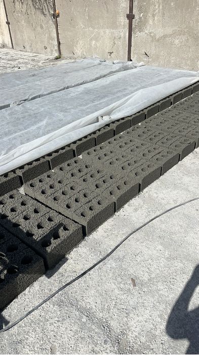 Шлакоблок строительный