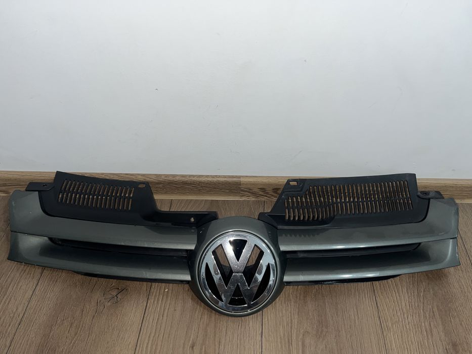 Grilă Volkswagen Golf 5