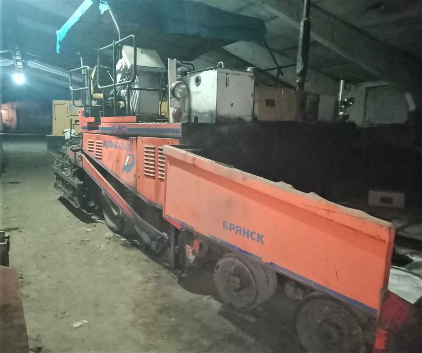 асфальтоукладчик