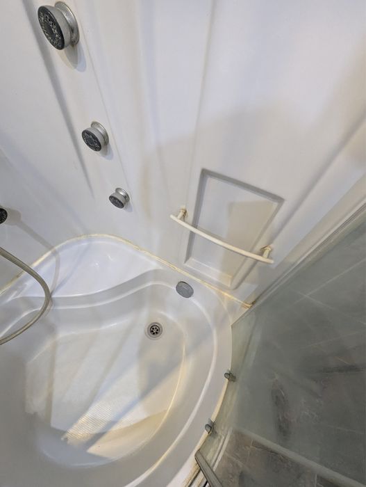 Продам душевую кабину