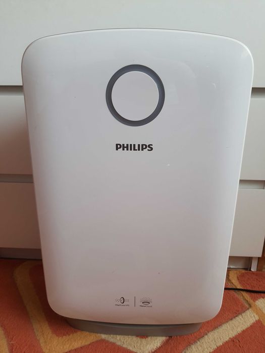 Продавам въздухопречиствател + овлажнител Филипс АС 4080/10.