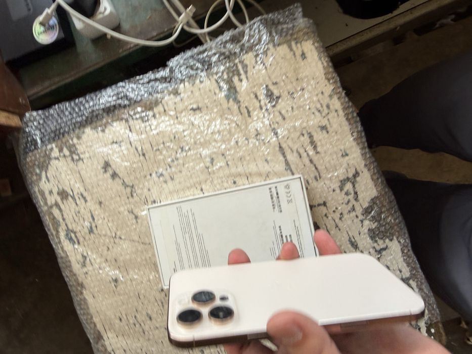 iphone 16 pro max pamit 512 g yomkost 89 holati zor oqip tel qlila