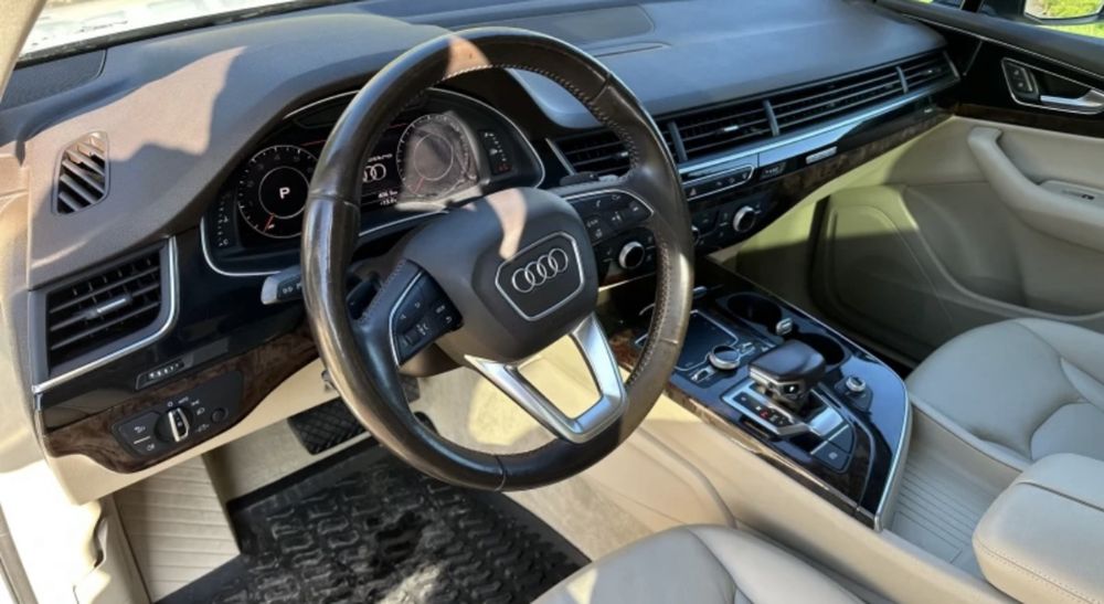 Audi Q7 3.0 TFSI Quattro - ОТЛИЧНО