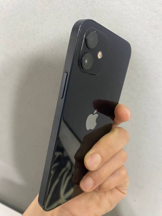 IPhone 12 , 128 talik 77 yomks