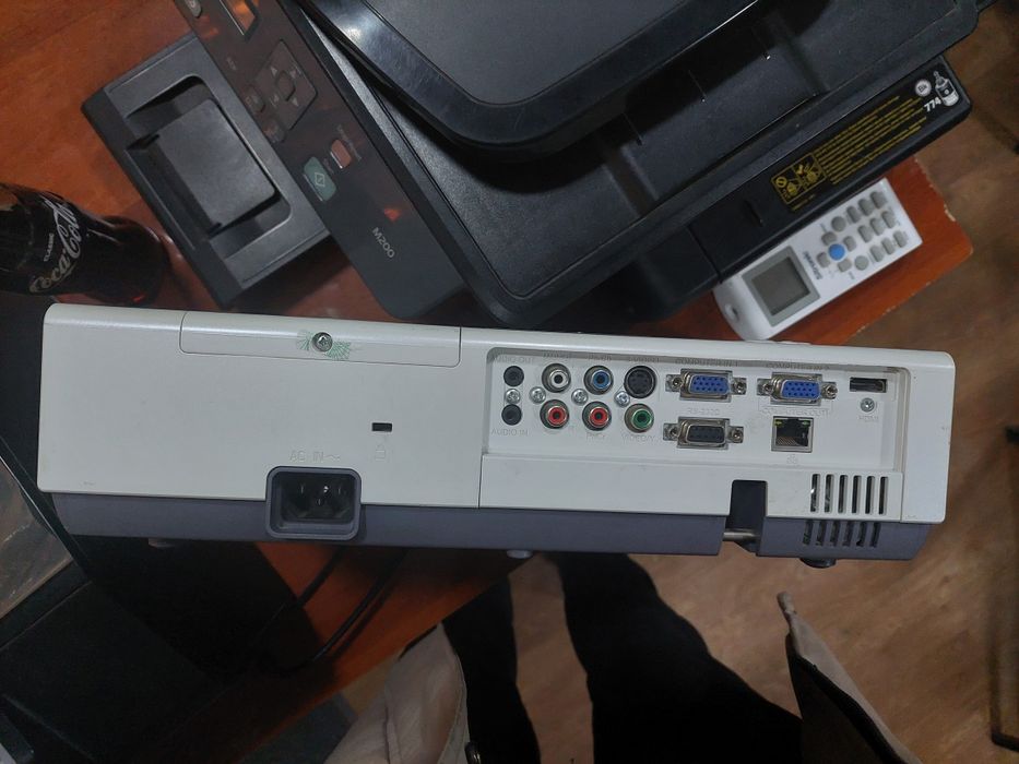 Acto LCD LX316 projector