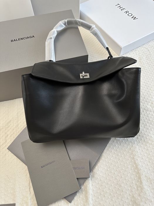 Шикарная BALENCIAGA Rodeo в размере medium size,