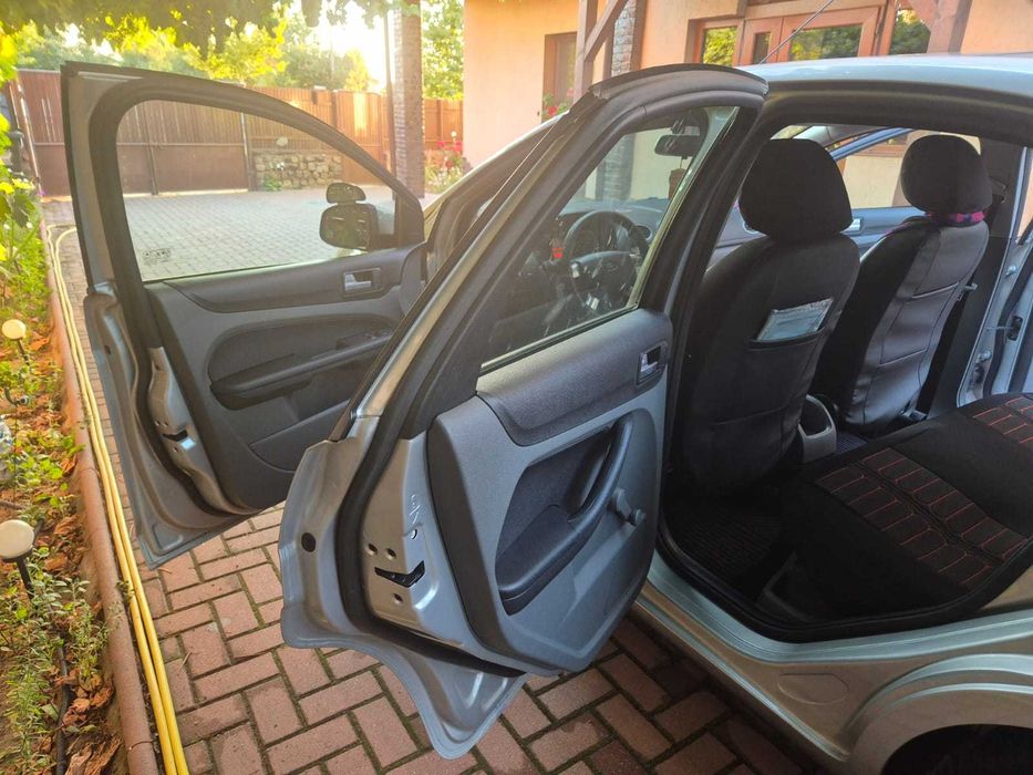 FORD Focus 2009 — imagine 4