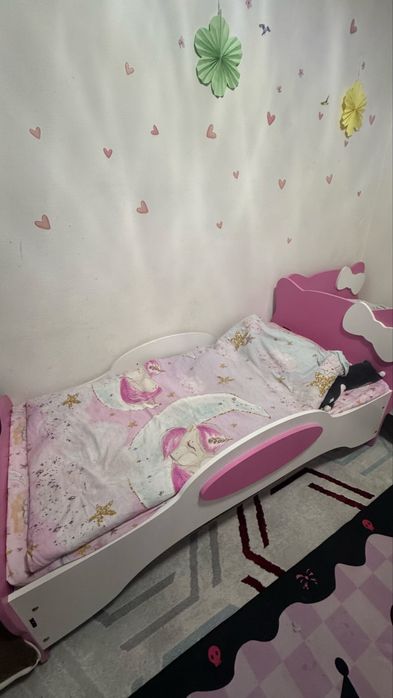 Детская кроватка для девочек