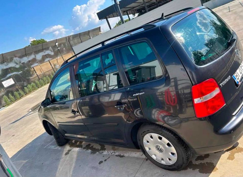 Vând Vw Touran din 2006