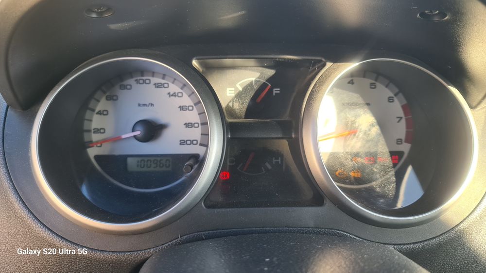 Продавам Suzuki Ignis 1.3