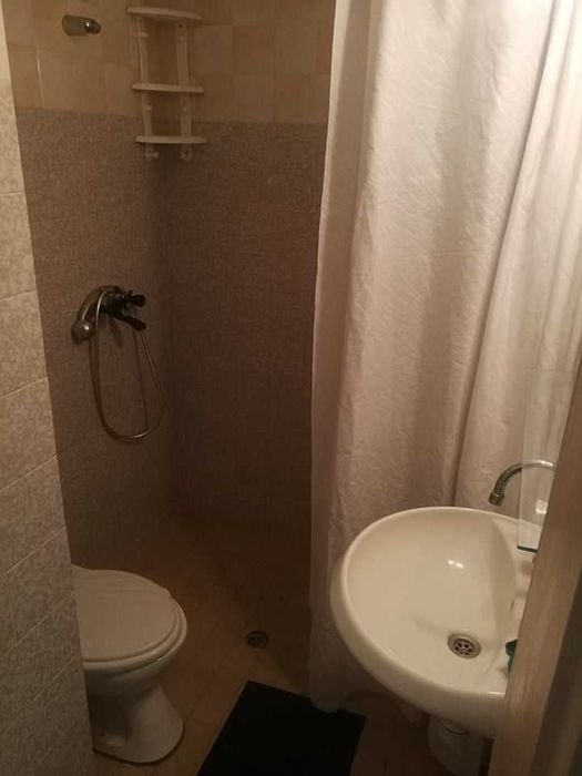 Дава се под наем Двустаен апартамент в Бургас, Лазур - 60 кв.м за 204 € - Снимка #3