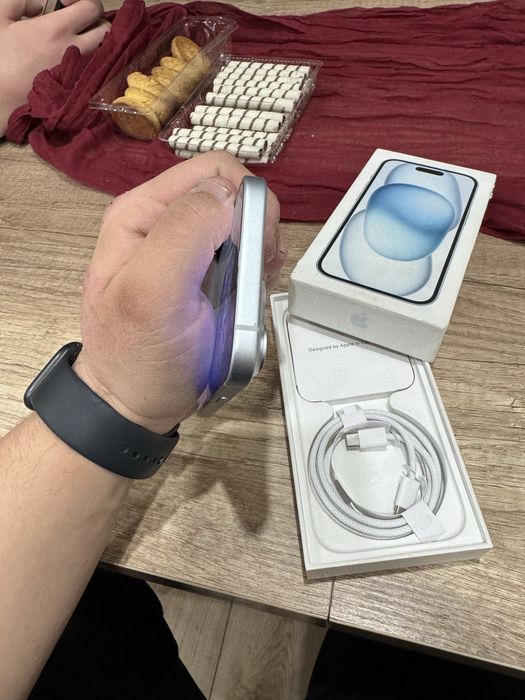 Продам Iphone 15
