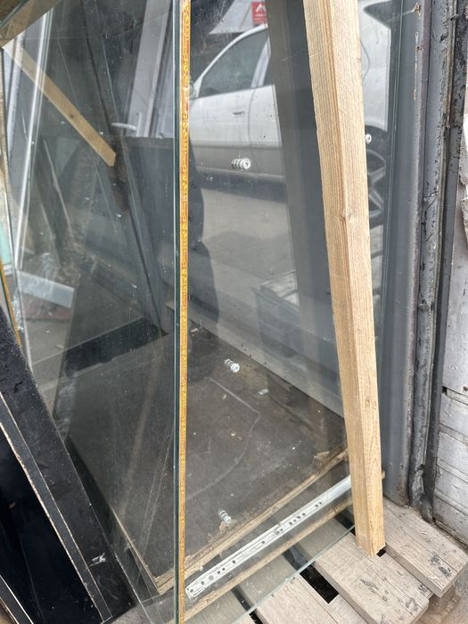 Ветрина стеклянный