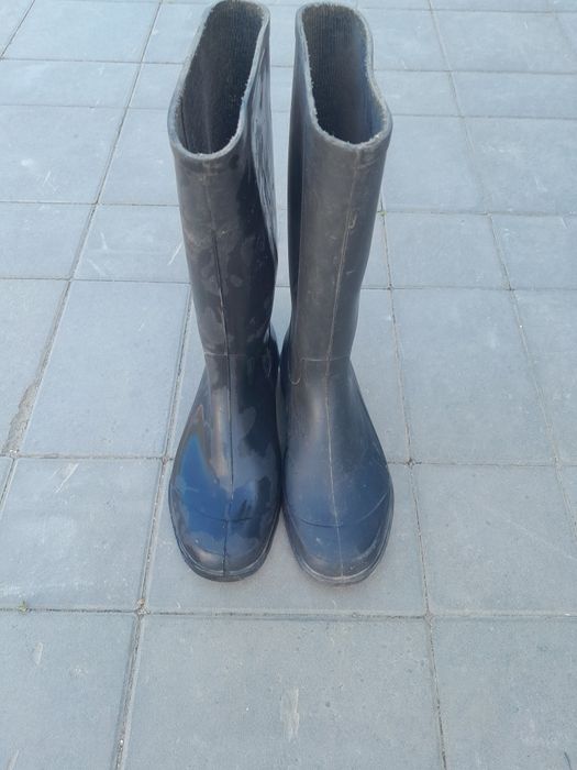 Продам мужскую обувь и плащ