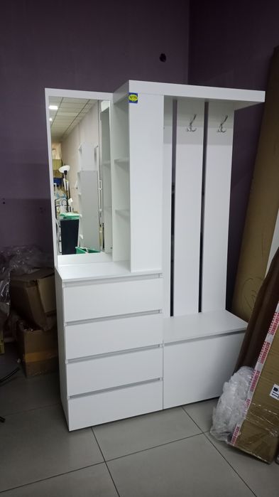 Продам прихожую ( новая)