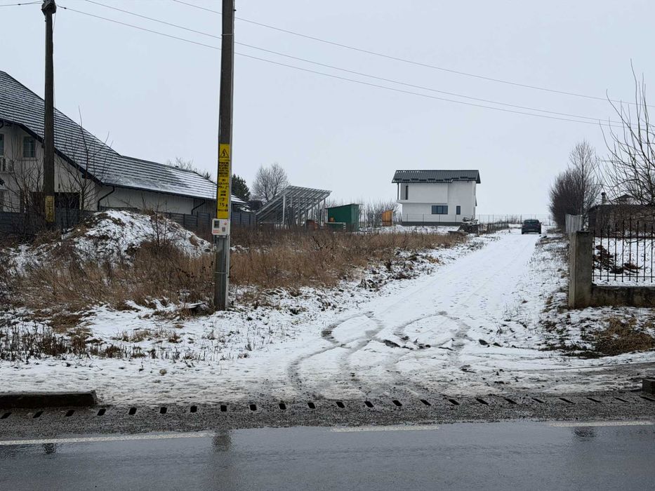 teren intravilan Frumoasa 692mp. apa  trasa , imprejmuit.