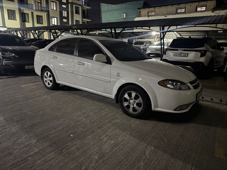 Chevrolet Gentra в идеальном состоянии.