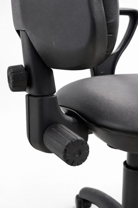 Продается компьютерное офисное кресло