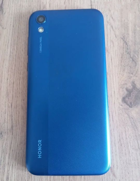 Honor 8s в хорошем состоянии