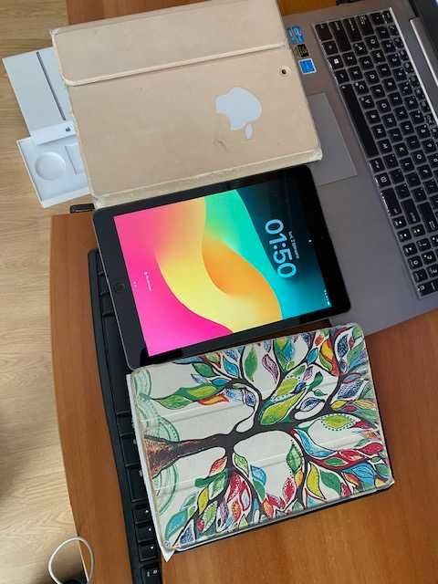 Apple Ipad generatia a 6 a, 32 GB