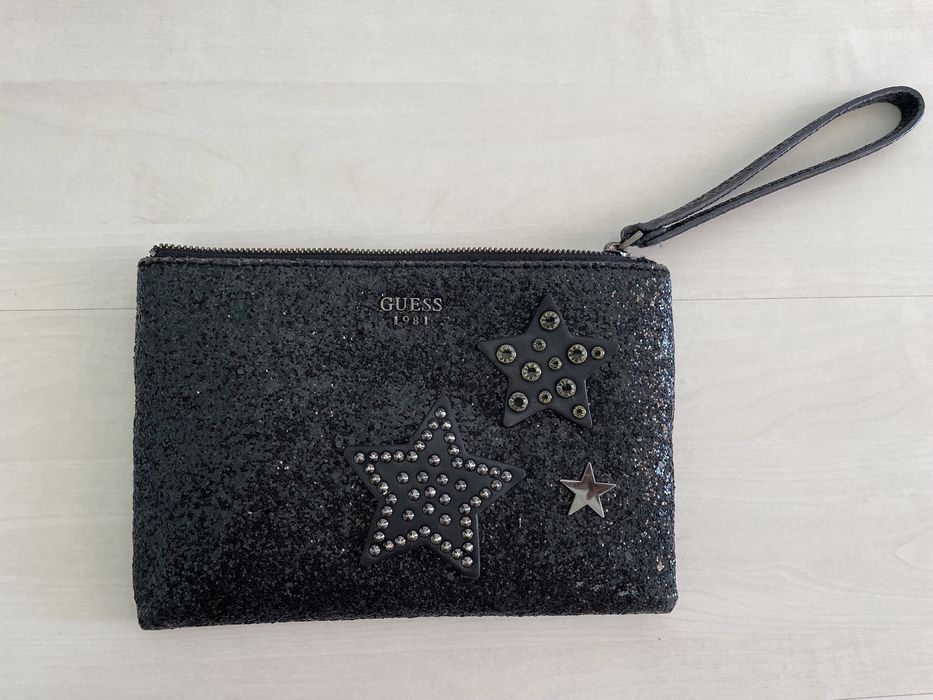 Чанта клъч Guess