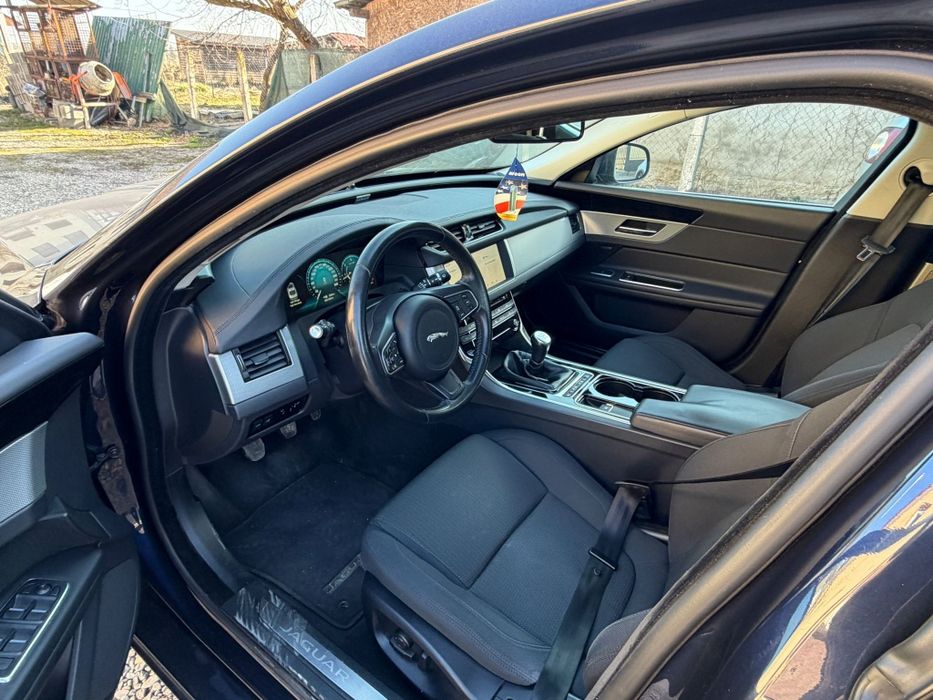 JAGUAR XF 2018 — imagine 39