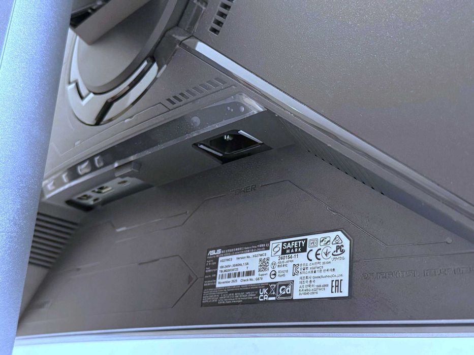 Бартер! Като НОВ! ROG Strix / 27" 2560 × 1440 QHD (Quad HD) Curved, 180Hz