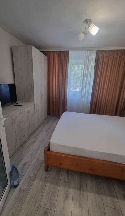 Persoana fizică, închiriez apartament cu doua camere,zona Campus universitar