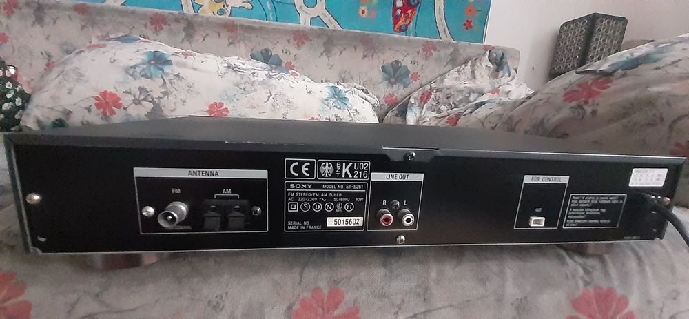 Тюнер  Sony  . Тюнер