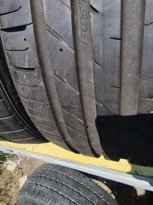 2 бр. летни гуми 225/35/17 Kumho 5,5-6 mm DOT 0417