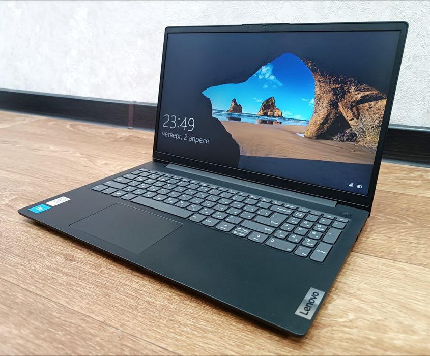 Ноутбук LENOVO 2024 Win 10 Pro современный.