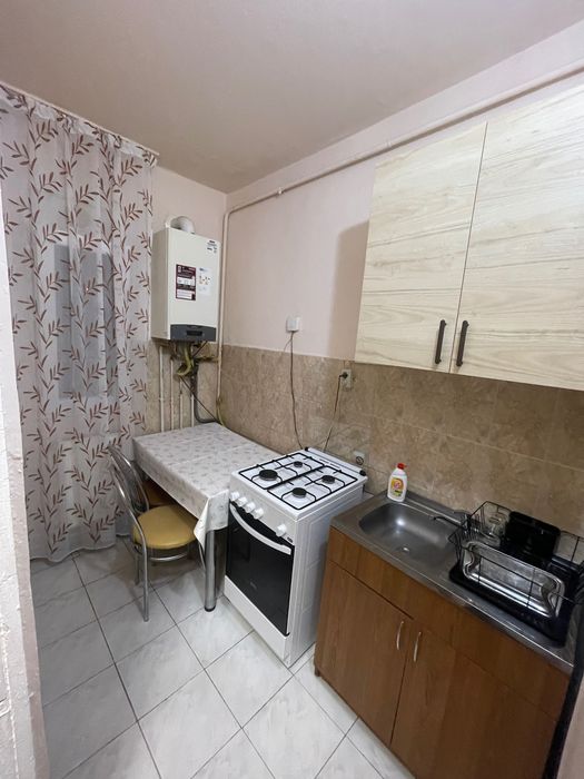 Proprietar,închiriez apartament cu o camera