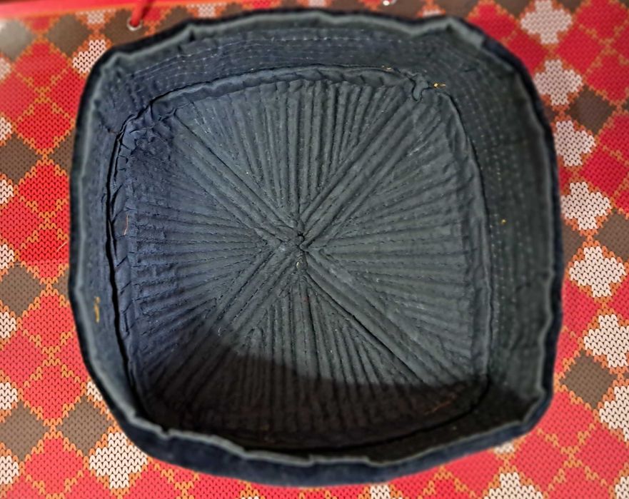 Тюбитейка золотошвейная