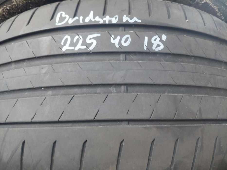 225/40/18" Bridestone 2бр.гуми