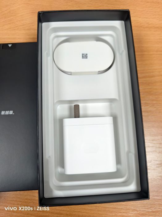 Продам телефон обсалютно новый всё имеется