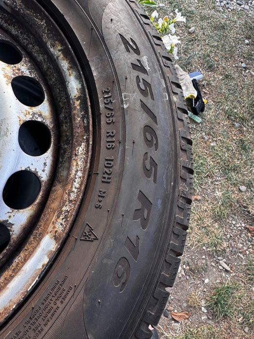 215/65 R16 102H M+S pirelli VW Tiguan