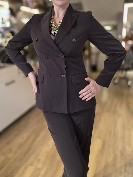 Дамски костюм - Италия