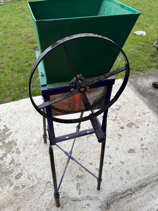 Razatoare manuala NOUA radacinoase /fructe /legume fulie pt motorizare