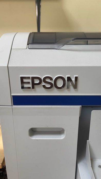 EPSON F2000 - легендата в DTG печата за светъл текстил