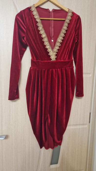 Rochie rosie eleganta marimea 36