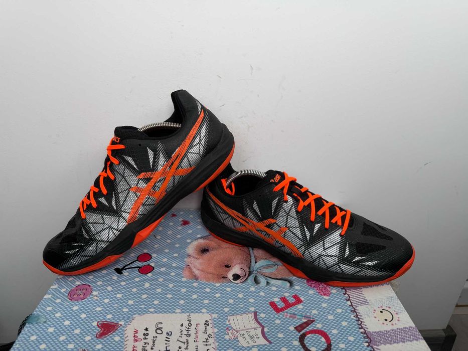 Asics ''Gel-Fastball 3''оригинални маратонки 44 номер