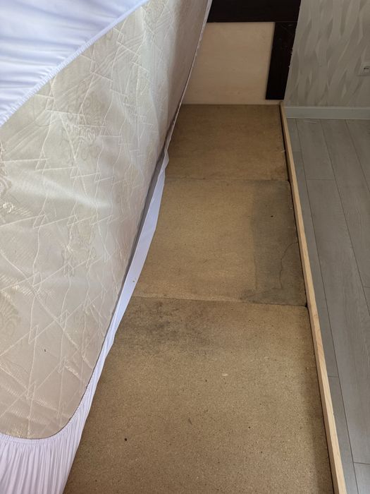 Продам кровать 2 спальную срочнр