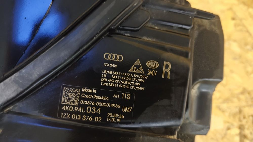 Десен фар за Ауди А6 Audi A6 C8 Full LED