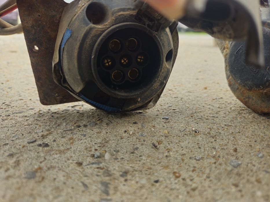 Теглич Volkswagen Sharan