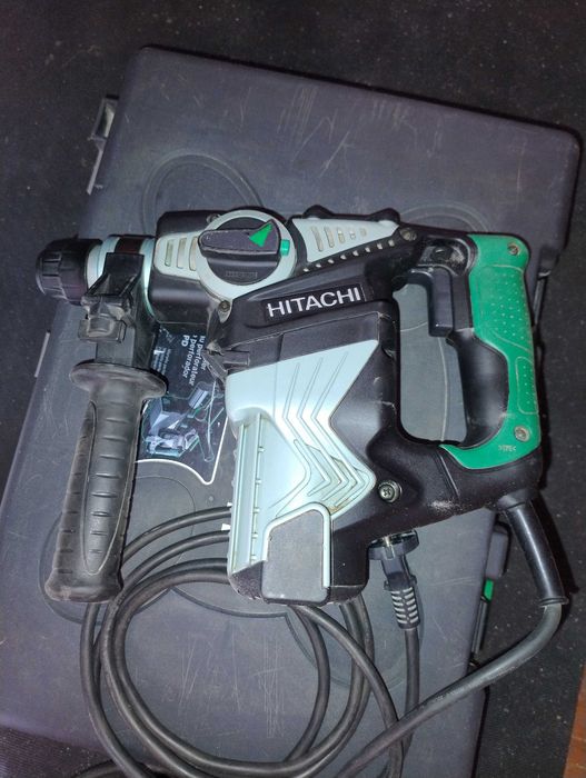 DH 28 PD HITACHI rotopercutor SDS- plus, 3,5 J, cu aspirator praf